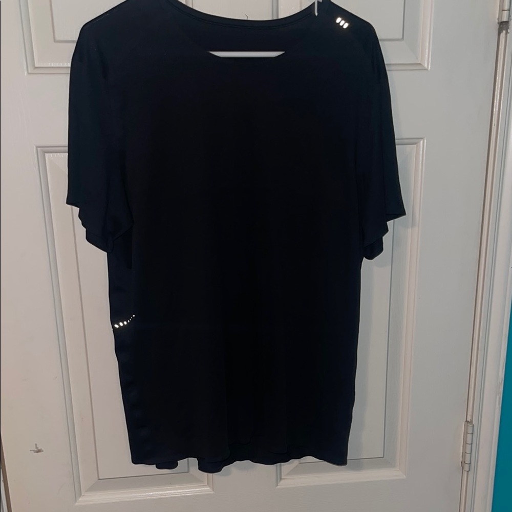 Lululemon Men’s Black Short Sleeve Tee – Size L | Breathable & Sleek Fit